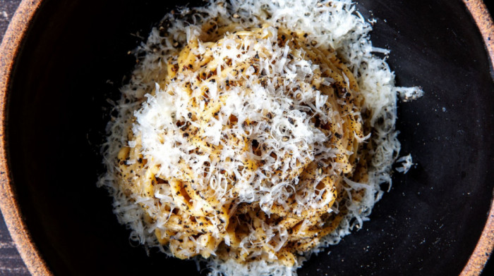 Kako se pravi "cacio e pepe": "Skrnavljenje" recepta na jednom sajtu navelo Italijane da se žale britanskoj ambasadi