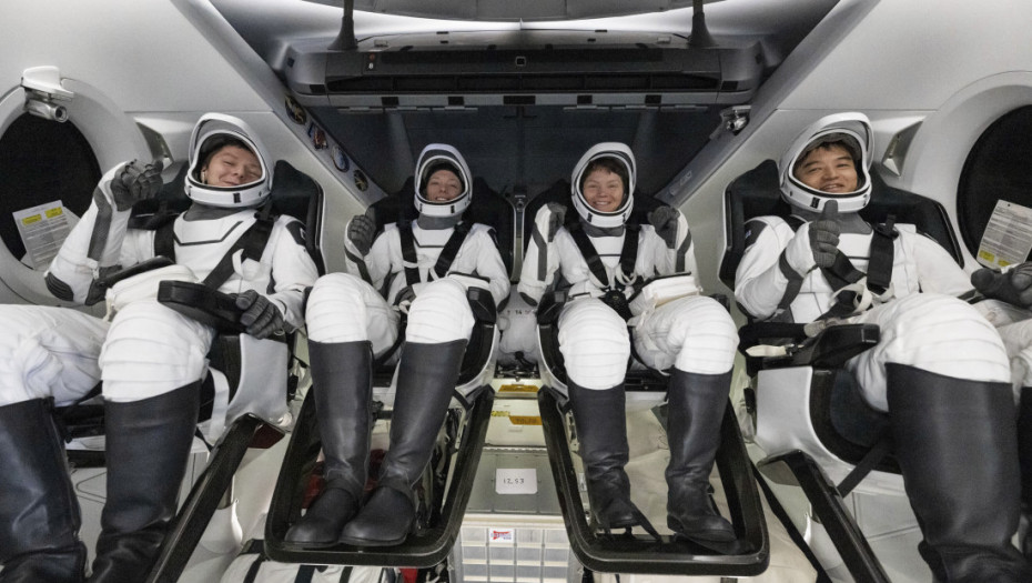 Nakon pet meseci u orbiti, na Zemlju se vratilo četvoro astronauta