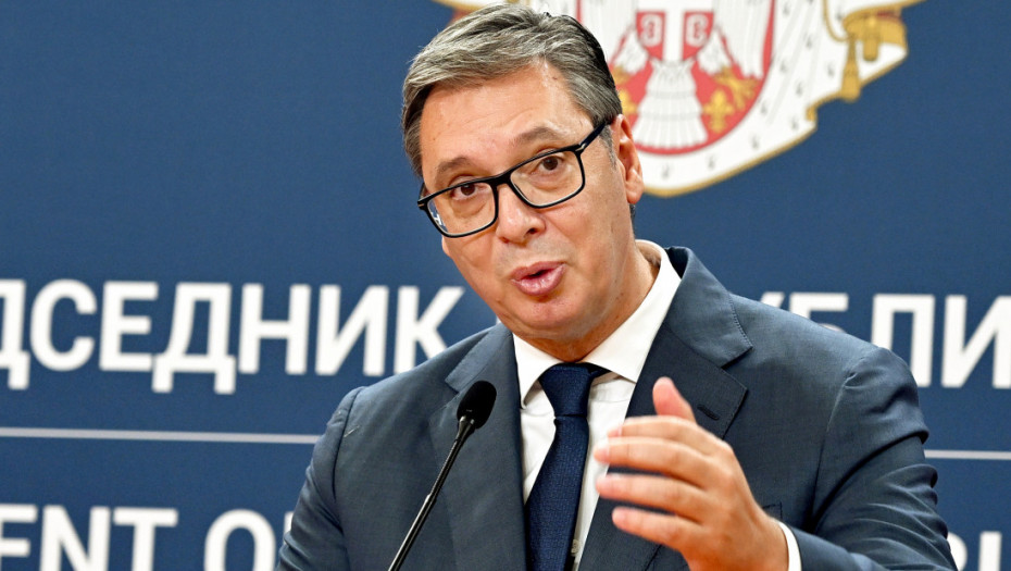 U Komandni centar policije stigao predsednik Vučić, Dačić pozvao sve da se povuku sa ulica