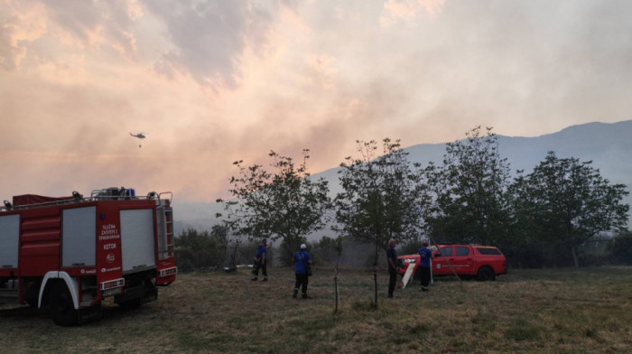 Treći dan borbe protiv vatre u Crnoj Gori: Situacija u Kučima najdramatičnija, požari na primorju stavljeni pod kontrolu