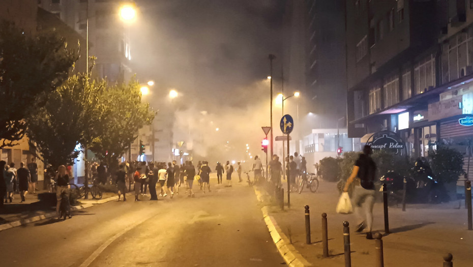 Incidenti i sukobi na protestima: Ko je odgovoran i koji je način za izlazak iz društvene krize?