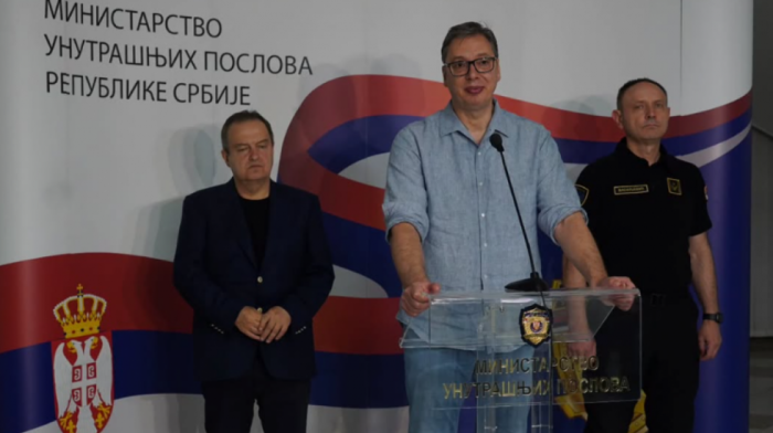 Vučić iz Palate Srbija: Građanskog rata neće biti, uspostavićemo javni red i mir