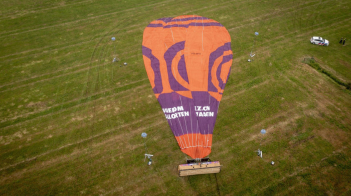 Prisebni vatrogasci spasili dva života u Teksasu: Ostali zarobljeni u vazdušnom balonu na visini od 275 metara