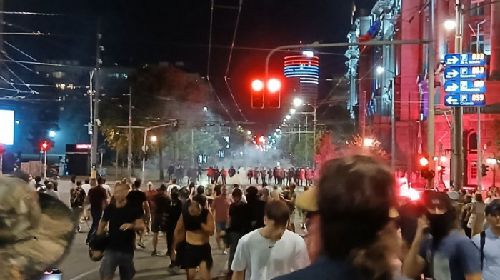 Debata u studiju: Protesti i političko nasilje pod plaštom aktivizma — ko raspiruje tenzije, a ko ih podstiče?