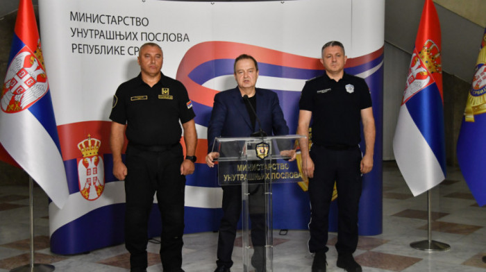 Dačić: Pozivamo sve da se raziđu, one koji su napadnuti da se suzdrže od odgovora