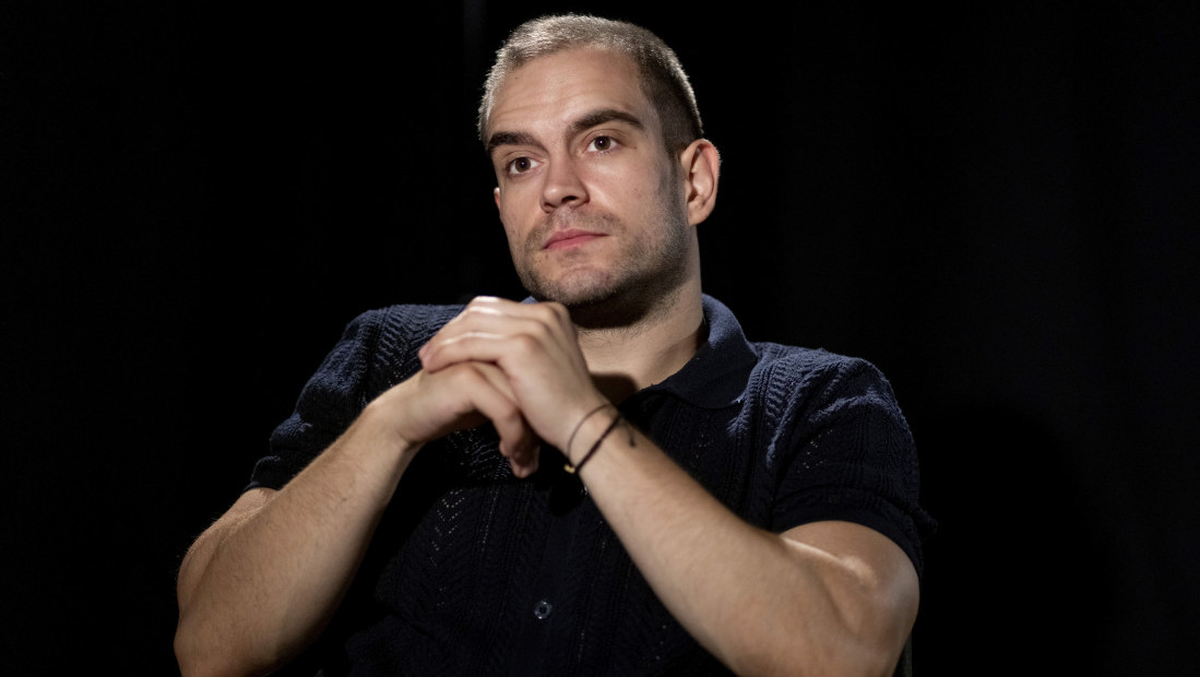 Stefan Starčević: U predstavi "Prozor" lutke su deo naših uloga
