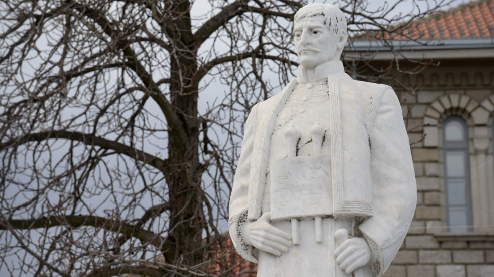Sutra, na Sretenje, obeležavanje Dana državnosti, svečanost u Orašcu predvodiće Macut