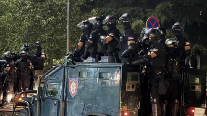 Demonstranti najavili nova okupljanja u Beogradu i ostalim gradovima: "Ne dovodite životinje i decu na protest"