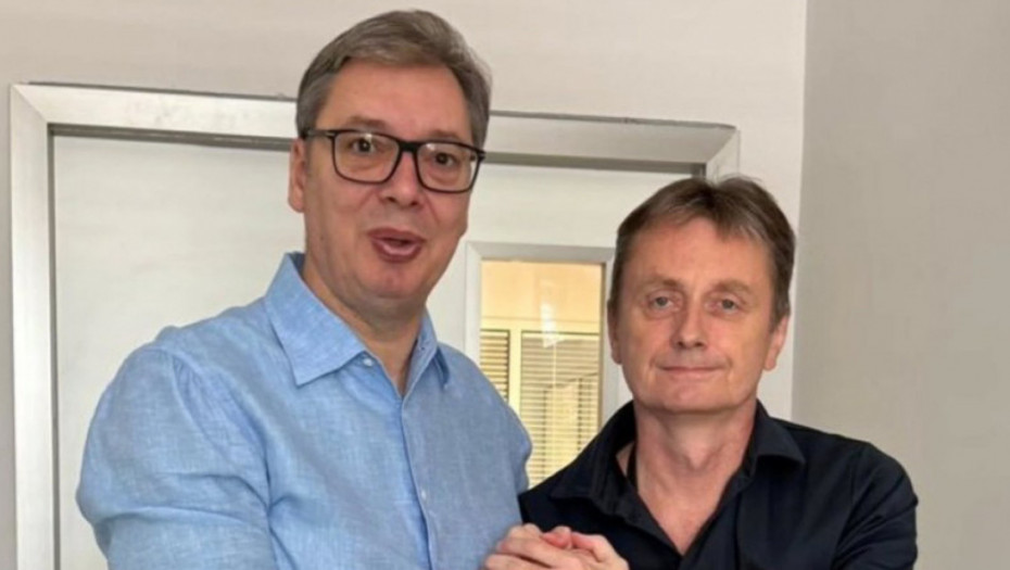 Darko Glišić napušta bolnicu: Vučić objavio fotografiju sa ministrom