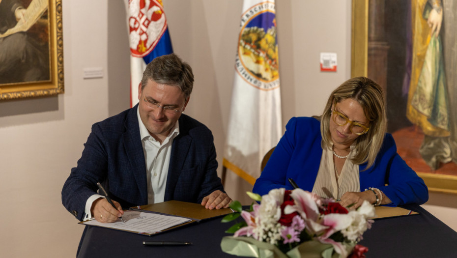 Ministar Selaković potpisao tri ugovora vredna 19,5 miliona dinara za kulturne projekte u Vršcu