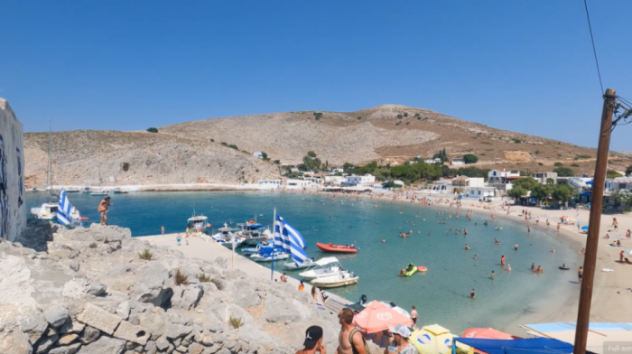 Ostrvo koje Grčka ljubomorno čuva: Ima samo 30 stanovnika, jednu plažu i prava je oaza mira i tišine