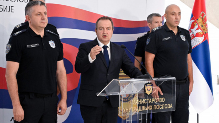 Prošireni rektorski kolegijum uputio zahtev Vrhovnom javnom tužilaštvu, reagovao Dačić: Policija ne krije ništa