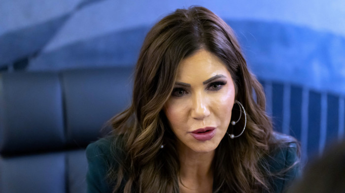 Američka sekretarka za bezbednost o napadaču na Nacionalnu gardu: Imigrant iz Avganistana radikalizovan u SAD