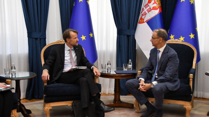 Macut poželeo dobrodošlicu novom ambasadoru EU u Srbiji - pozvao ga na dijalog za smirivanje tenzija