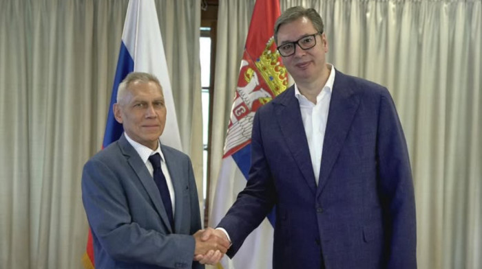 Vučić: Sa Harčenkom o temama od obostranog interesa, uskoro susret na najvišem nivou
