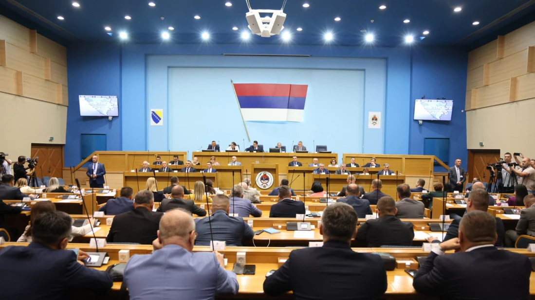 Skupština Republike Srpske o dva nova krivična dela: Zabrana promovisanja ustaštva i isticanja simbola tzv. Armije RBiH
