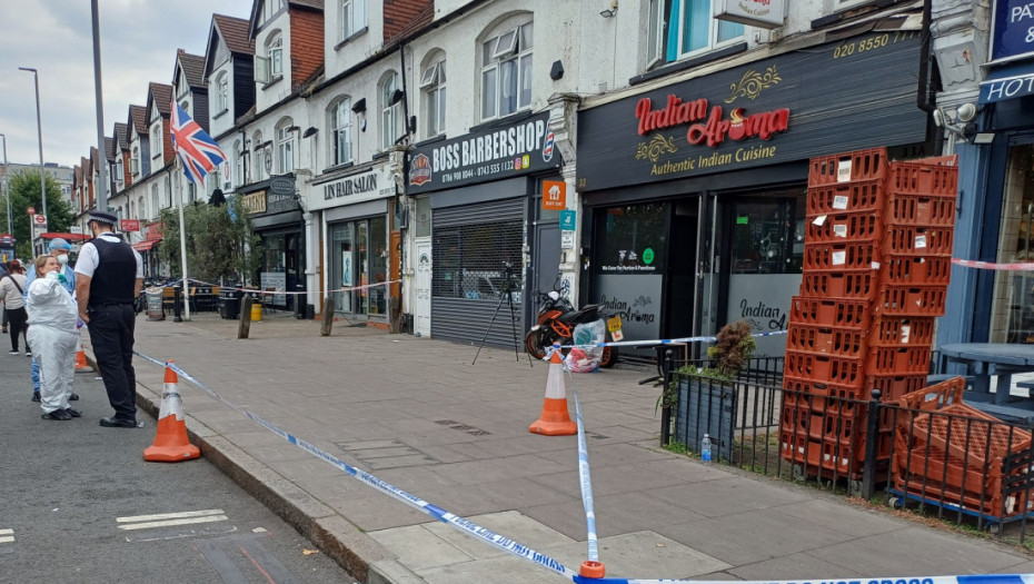 Muškarac (54) i dečak (15) uhapšeni zbog podmetanja požara u londonskom restoranu, povređeno pet osoba