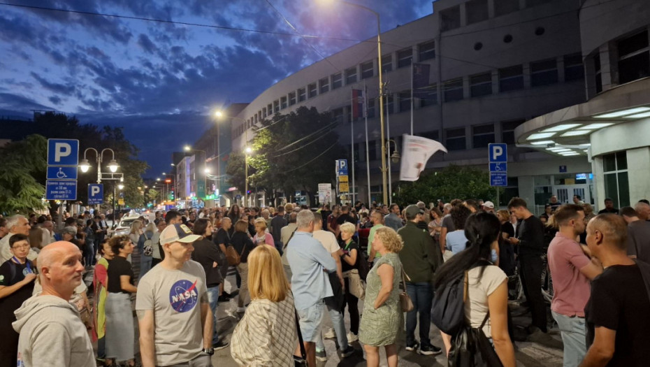 Niški studenti organizovali protest "Srbija DOO" zbog najavljene privatizacije javnih preduzeća