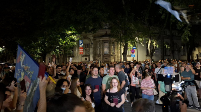 Niški studenti podržali kolege u Novom Sadu protestnom šetnjom
