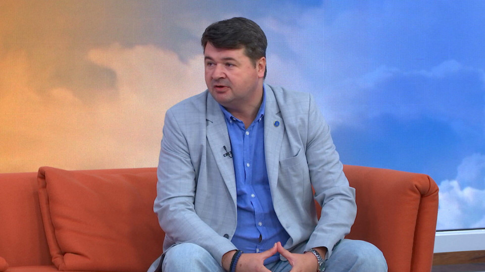 Petrov: Razgovori neistomišljenika prvi korak ka vraćanju poverenja u društvo