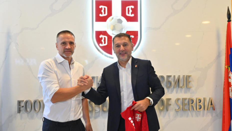 Počinje nova era mlade reprezentacije Srbije: Zoran Mirković zadužio opremu selektora