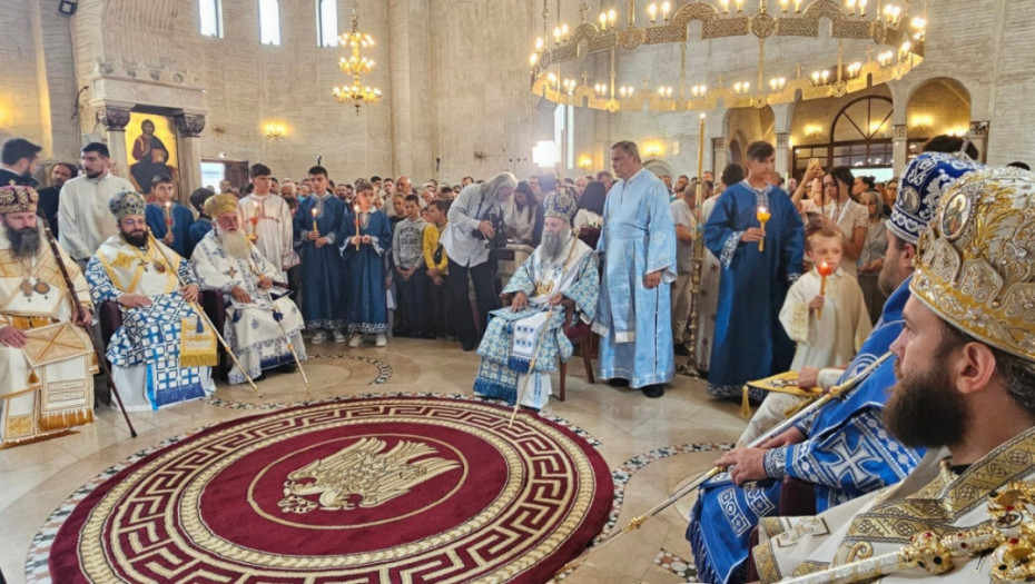 Patrijarh Porfirije služio svetu liturgiju povodom praznika Ikone Bogorodice Stradalne na Novom Beogradu