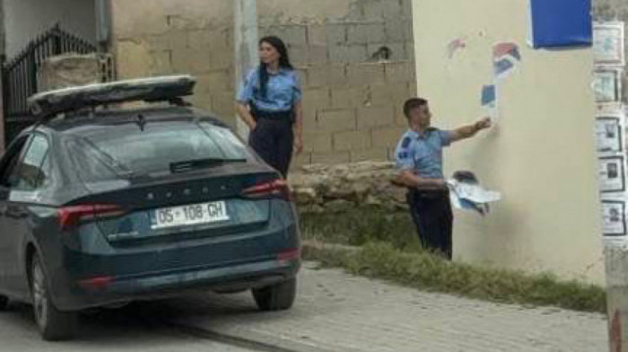 Pripadnici tzv. kosovske policije cepali plakate sa srpskom trobojkom u Kosovskom Pomoravlju