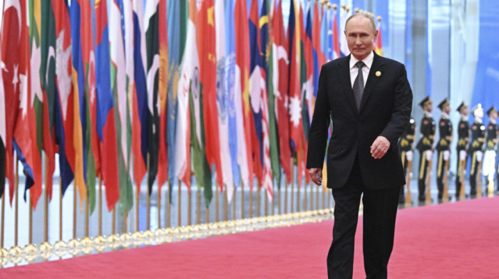 Putin stigao u Peking: Sledi niz sastanaka i obeležavanje 80 godina od pobede nad Japanom