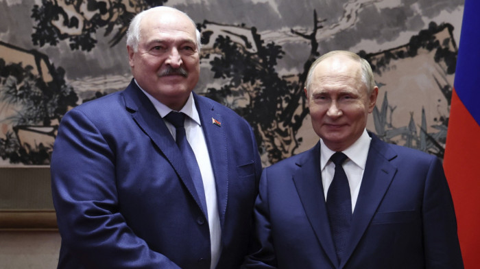Putin i Lukašenko se sastali u Pekingu: Gde god da se sretnemo, uvek ćemo naći nešto o čemu ćemo razgovarati