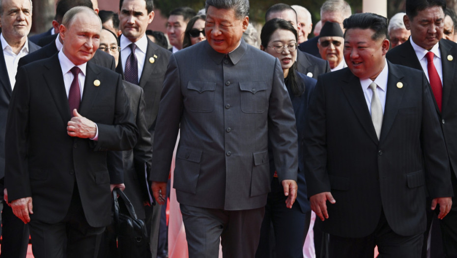 Seul pažljivo posmatra događaje u Pekingu: Prvi put tri lidera na istom mestu - Putin, Si Đinping i Kim Džong Un