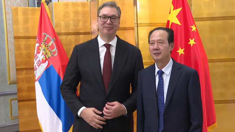 Vučić u Pekingu sa predstavnicima kompanije Power China o novim projektima za Srbiju