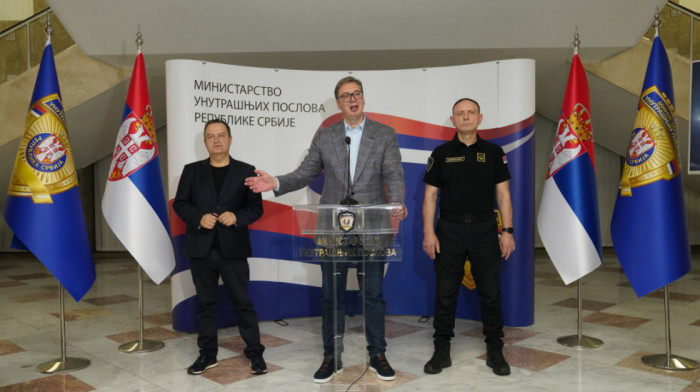 Vasiljević: Upozorili smo ih da ne nasrću na policiju, policija radi svoj posao
