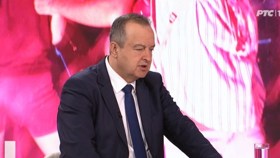 Masovni sukobi na protestima u Novom Sadu: Dačić osudio planirano nasilje nad policijom
