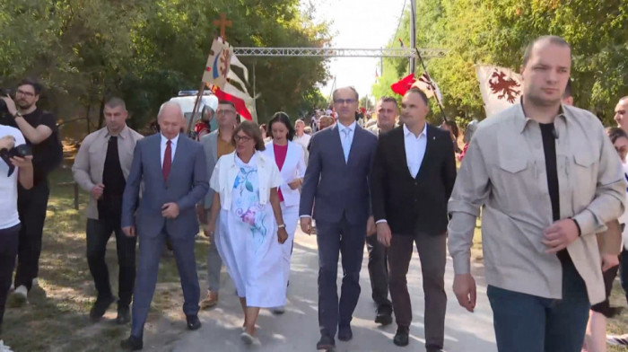 Macut: Deco, učite, stvarajte i radite, negujte kritičko mišljenje