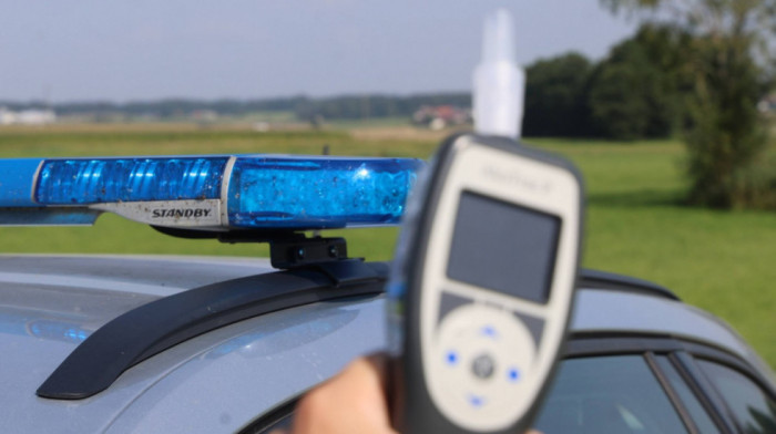 Srpski državljanin kažnjen u Crnoj Gori sa 20 dana zatvora, vozio sa 2,87 promila alkoha u krvi u Budvi
