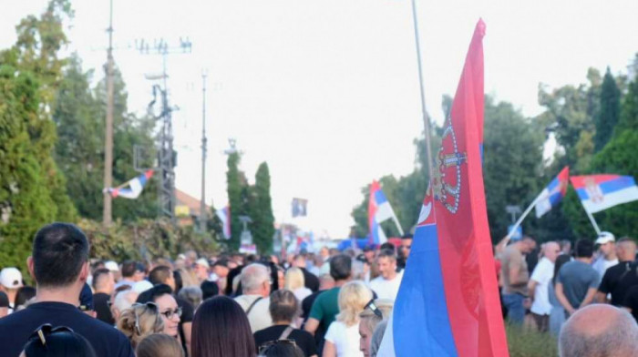 Tenzije u Čačku, Šapcu i Nišu, policija razdvaja učesnike skupova protiv i pristalica blokada