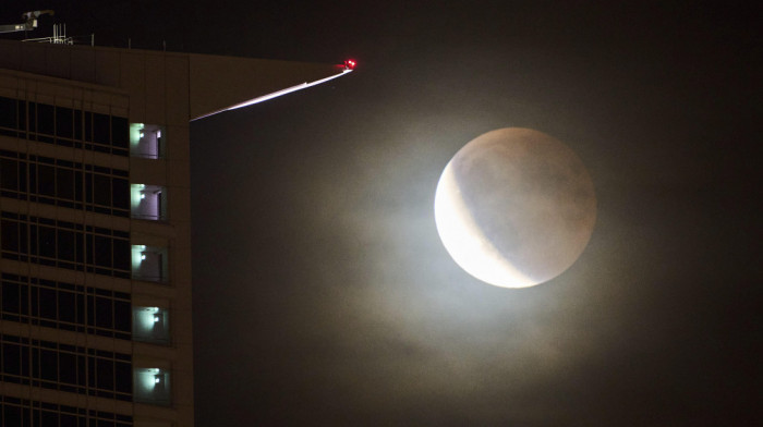 U sredu se očekuje najveći supermesec u godini: Evo kada će u Beogradu dostići svoj pun obim