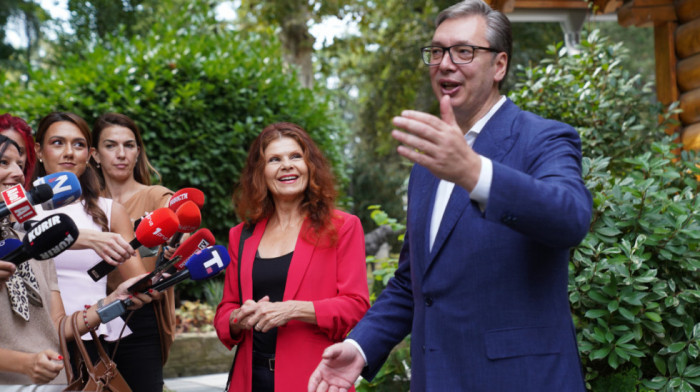 Vučić primio poznatu holivudsku glumicu u vili "Mir": Ona i suprug bili gosti prvog Nacionalnog festivala na Zlatiboru