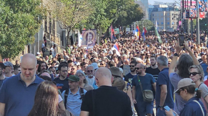 Protest u Beogradu: Blokirana raskrsnica kod Vlade Srbije