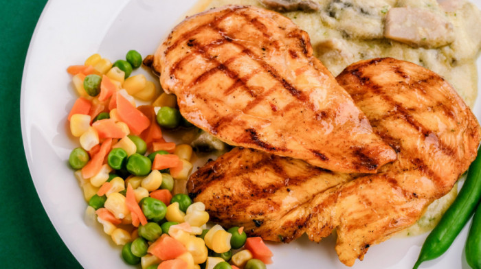 Da li su vam skupe proteinske namirnice i suplementi zaista neophodni? Nutricionistkinja otkriva istinu o ovom trendu