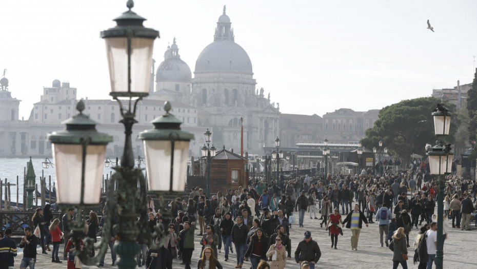 Nova turistička taksa Veneciji donela 5 miliona evra u 2025, ali pad broja turista u brojkama jedva primetan