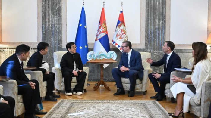 Vučić ugostio Džekija Čena: Velika je čast što će ova filmska zvezda predstavljati EXPO 2027