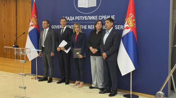 Vlada donosi odluku o povećanju minimalca: Minimalna zarada od 1. januara biće 64.554 dinara, sindikat traži 70.000
