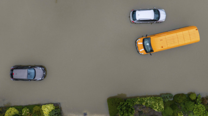 Naređena hitna evakuacija u tri predgrađa južnog Sijetla: Obilne kiše razorile branu, životi građana ugroženi