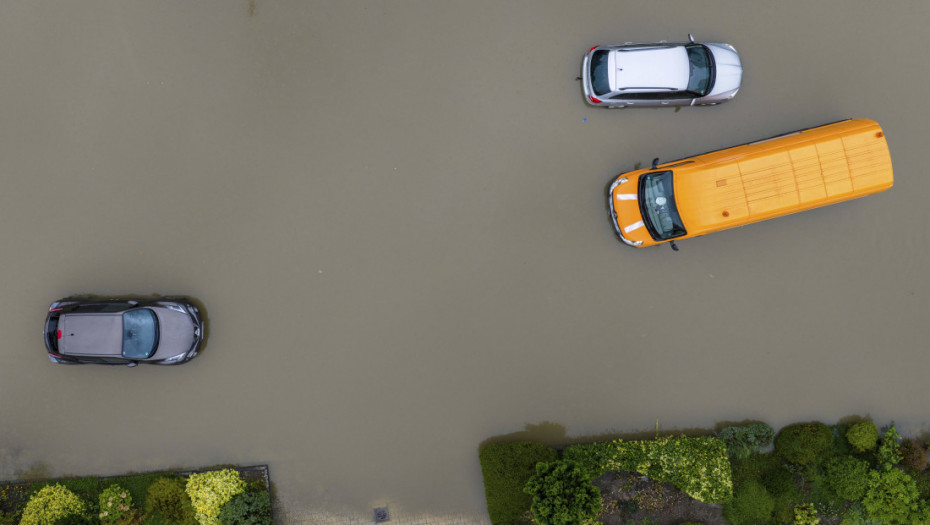 Naređena hitna evakuacija u tri predgrađa južnog Sijetla: Obilne kiše razorile branu, životi građana ugroženi