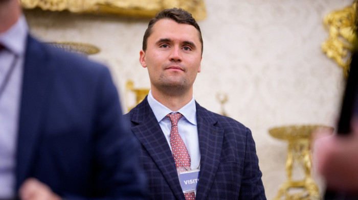 Direktor FBI potvrdio da istražuju i mogućnost saučesništva u ubistvu Kirka: Pod stalnim nadzorom i jedna platrofma