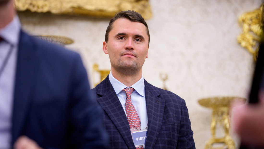 Direktor FBI potvrdio da istražuju i mogućnost saučesništva u ubistvu Kirka: Pod stalnim nadzorom i jedna platrofma
