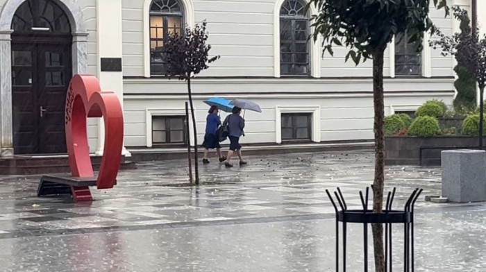 RHMZ: Kiša i gmrljavina iz Vojvodine tokom noći premestiće se i u druge delove Srbije, od četvrtka ponovo toplo