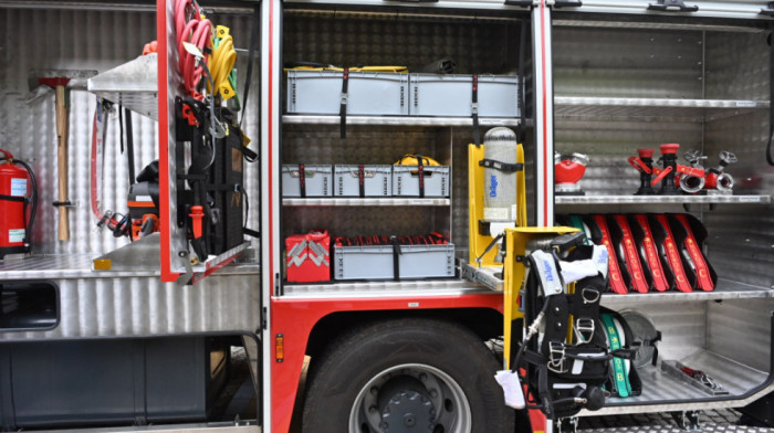 Ugašen požar u restoranu na Pančevačkom putu, sumnja se da je podmetnut