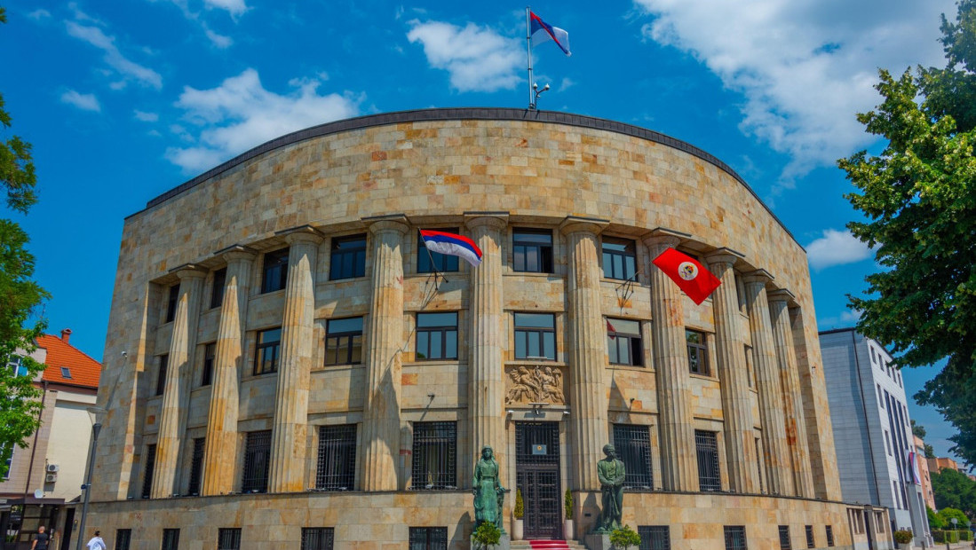 Republika Srpska okićena zastavama Srbije i Srpske pred Dan srpskog jedinstva